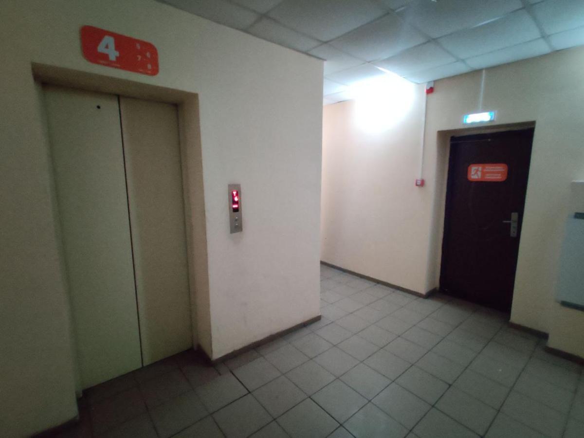 Комната В 4Х Комнатной Квартире アルマトイ エクステリア 写真